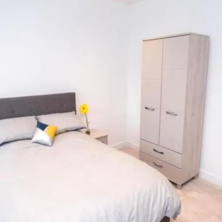 Augustus House Serviced *