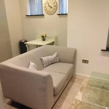 Aparthotel Augustus House Serviced *